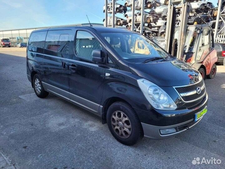 В разборе Хендай H1 Хендай Гранд Старекс 2.5 D4CB