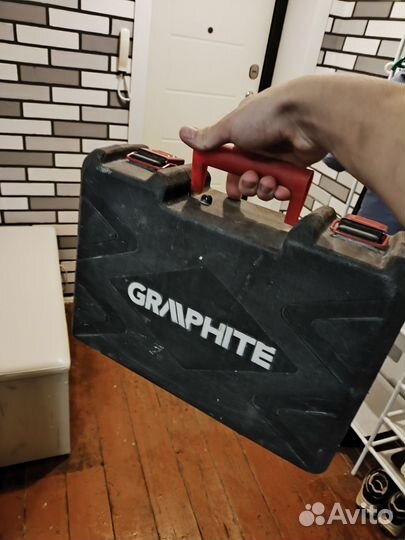 Шуруповерт Graphite на запчасти