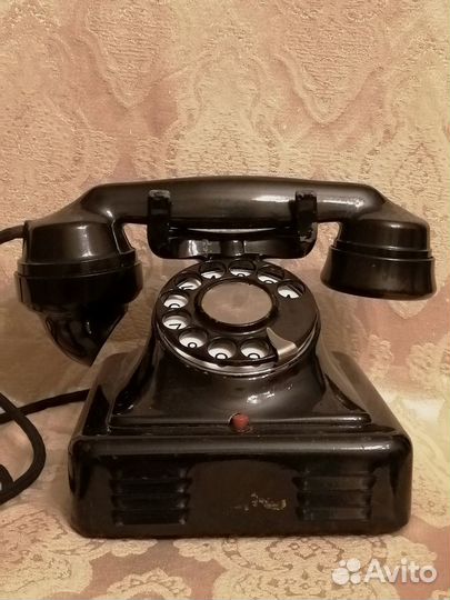 Старый бельгийский телефон 1950 г. в