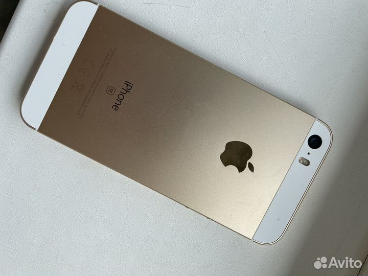 Телефон iPhone 5 se