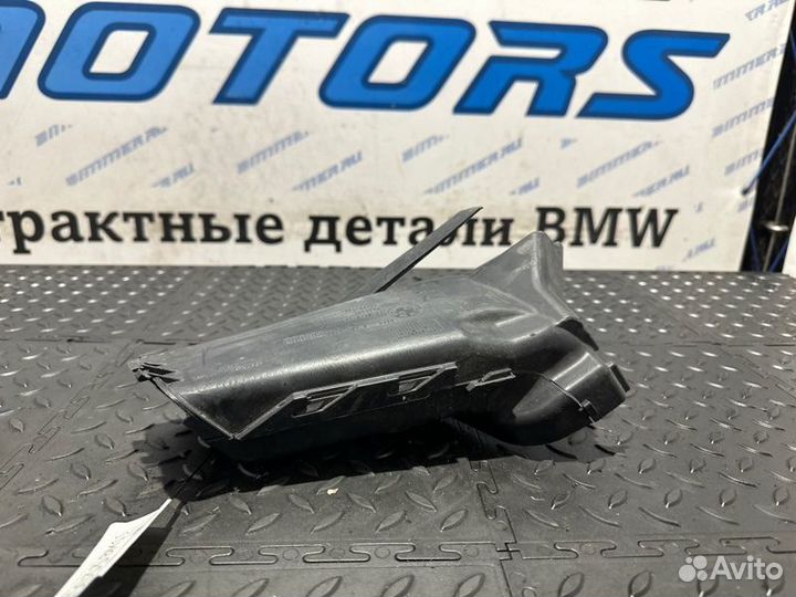 Воздуховод масляного радиатора передний правый Bmw