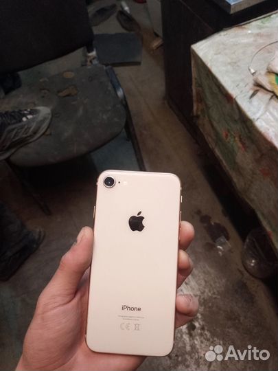 iPhone 8, 64 ГБ