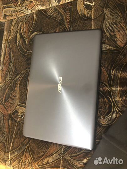 Asus R542U