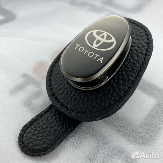 Держатель для очков Toyota