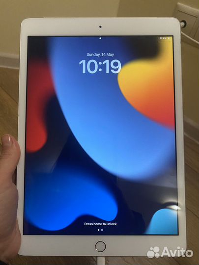 iPad 7 поколения 2019 с sim 32 гб