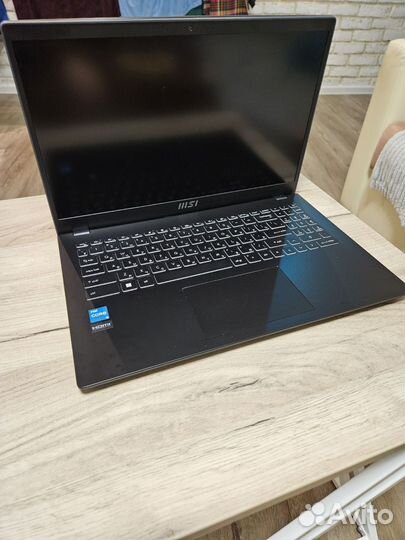 Ноутбук msi 15 b12m