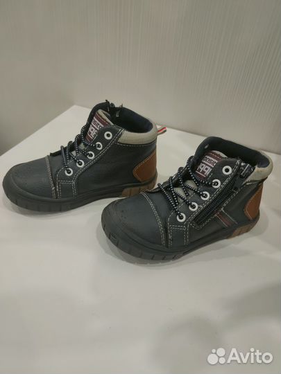 Демисезонные ботинки для мальчика 24