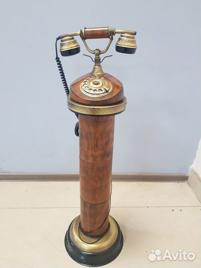 Напольный ретро телефон