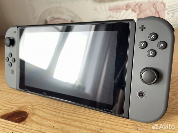Nintendo Switch + чехол