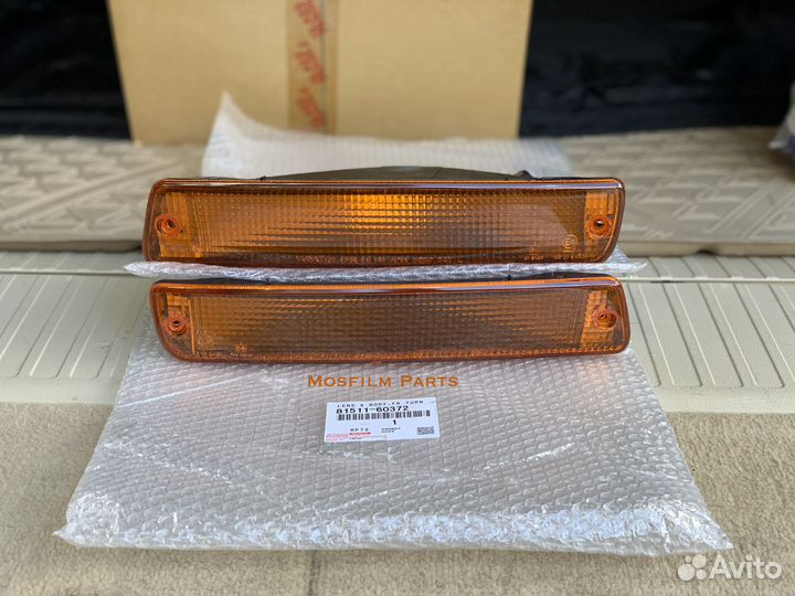 Поворотник правый/левый оригинал TLC80