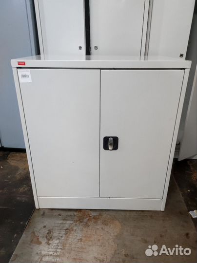 Шкаф маталлический крашенный