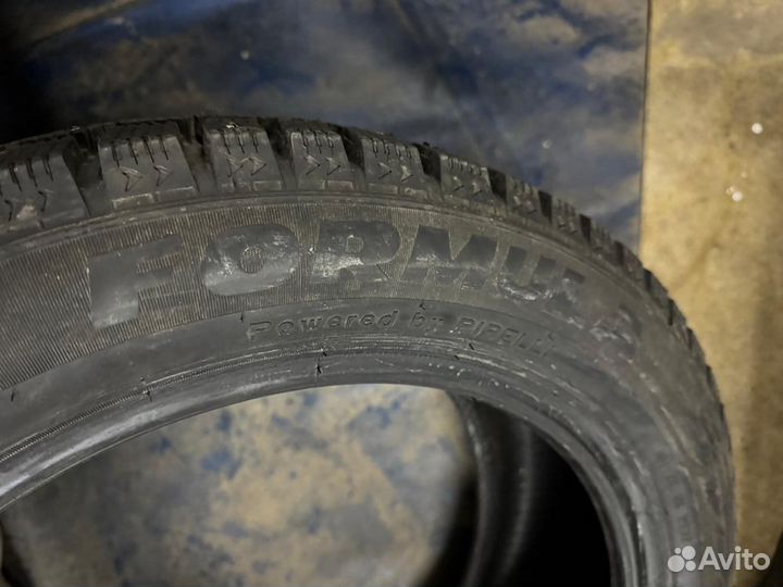 Pirelli Formula Ice 215/50 R17