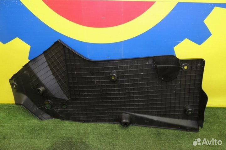 Декоративная крышка двигателя правая Toyota Crown