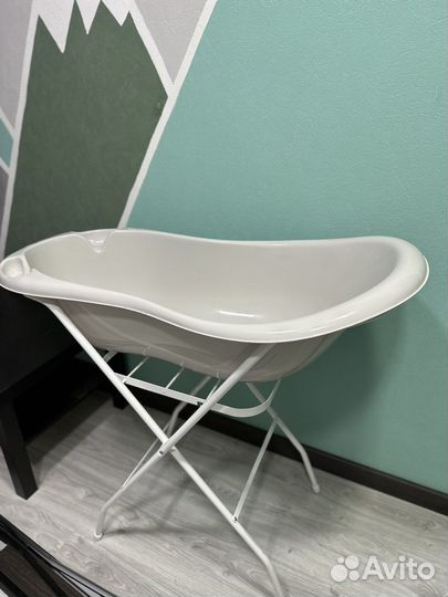 Детская ванночка для купания с подставкой