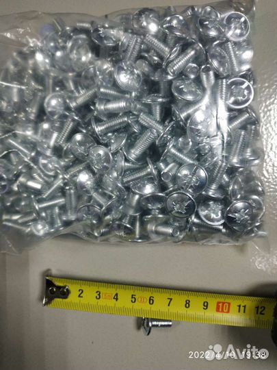 Мебельная фурнитура