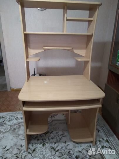 Компьютерный стол