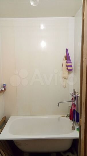 Комната 17 м² в 3-к., 1/2 эт.