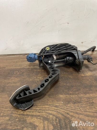 Педаль сцепления Volkswagen Polo cедан cwva 2016