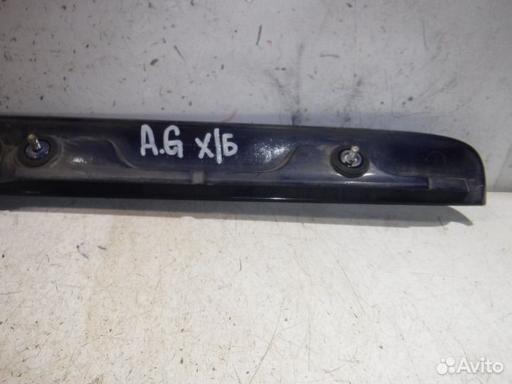 Накладка двери багажника Opel Astra G