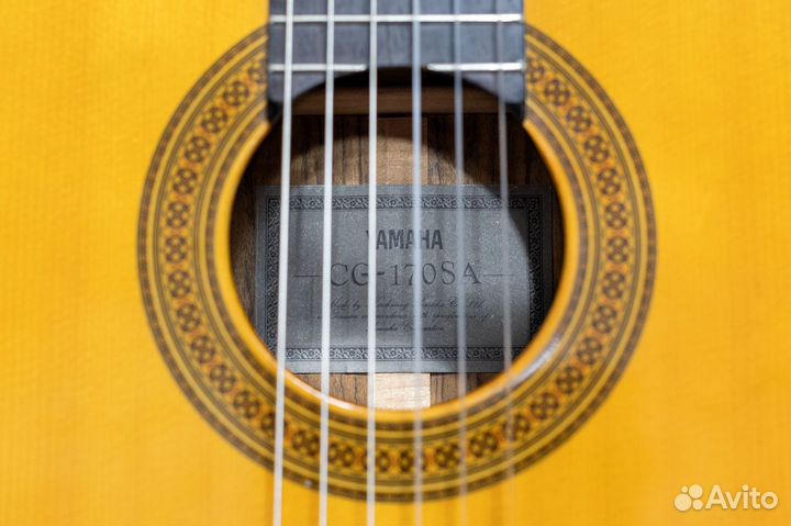 Классическая гитара Yamaha CG-170SA + жёсткий кейс