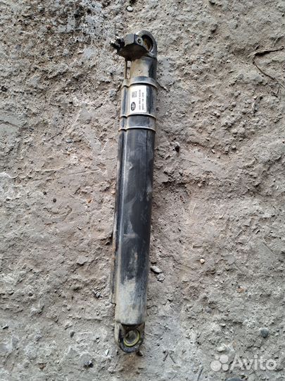 Гидроцилиндр подъема кабины faw j6