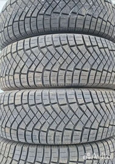 Pirelli Ice Zero 225/60 R18 94T