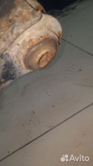 Рычаг передний нижний левый Toyota 4Runner