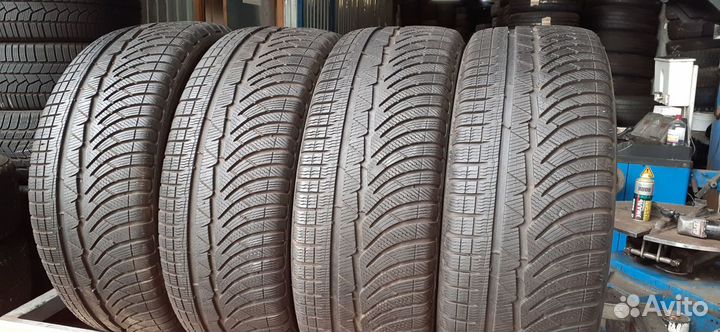 Michelin Pilot Alpin PA4 235/45 R19