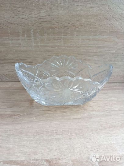 Хрустальная ваза салатница
