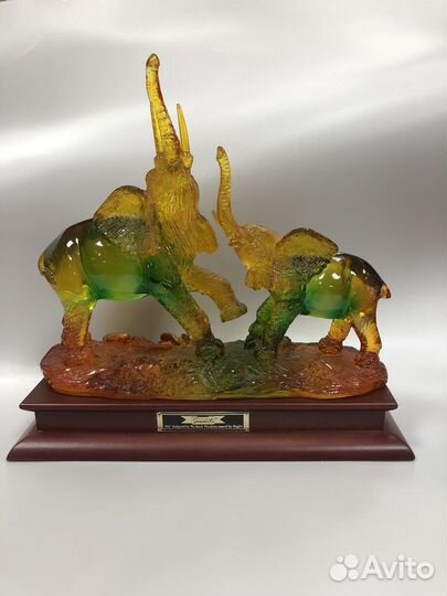 Статуэтка слоны Tai Kwok