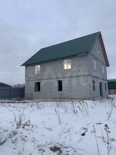 Коттедж 360 м² на участке 10 сот.