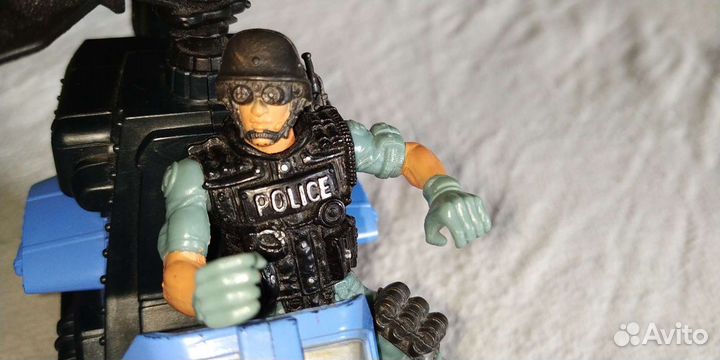 Игрушка вертолет с солдатом