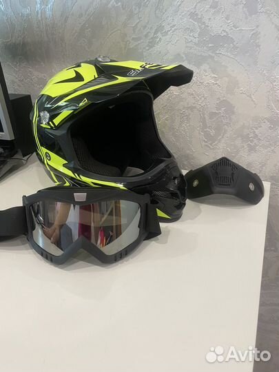 Кроссовый шлем