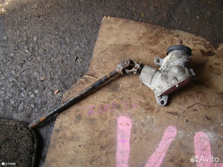 Рулевой редуктор на nissan vanette SK82M