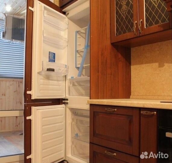 Кухни классические в натуральном цвете