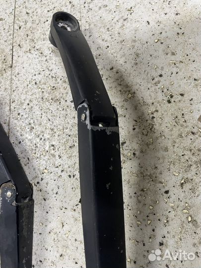 Поводок стеклоочистителя Kia Rio 3