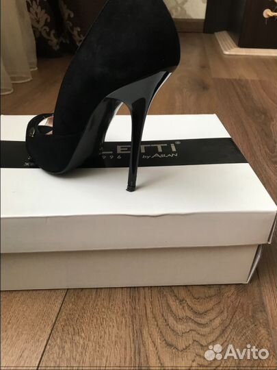 Элегантные туфельки