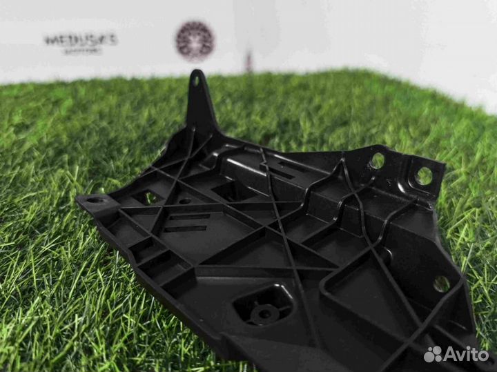 Кронштейн (крепление) Bmw 7-Series G11 3.0 diesel