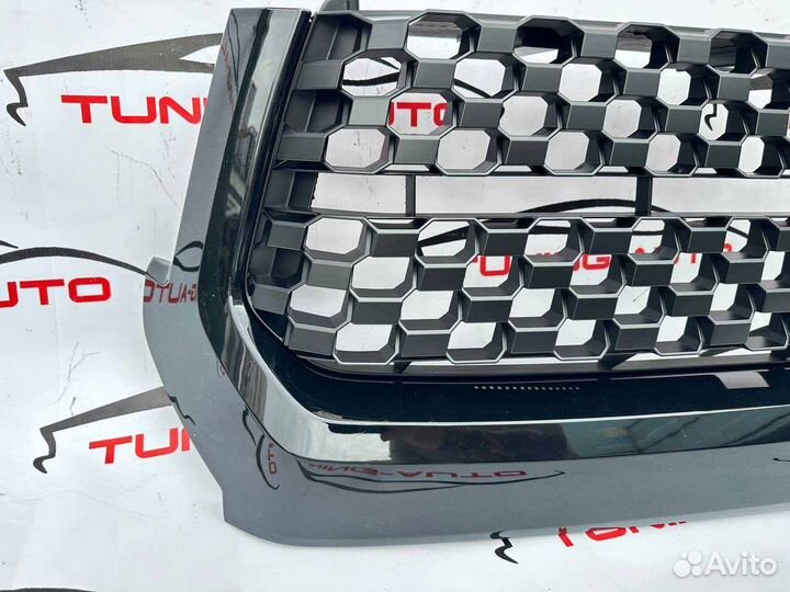 Решетка радиатора Toyota Tundra U6097