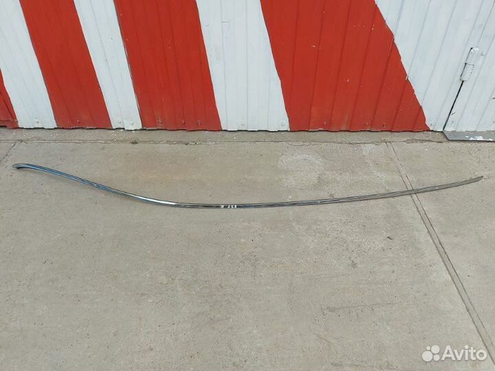 Молдинг на крышу правый Nissan Fuga Y51 VQ25HR
