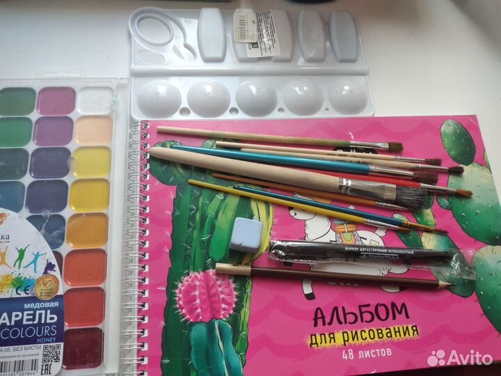 Набор для рисования, краски, кисти