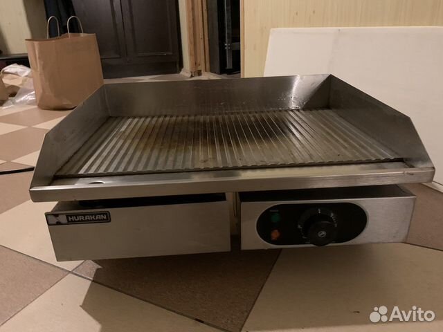 Электрогриль Hurakan, жарочная поверхность