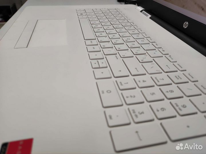 Ноутбук HP с экраном 17.3