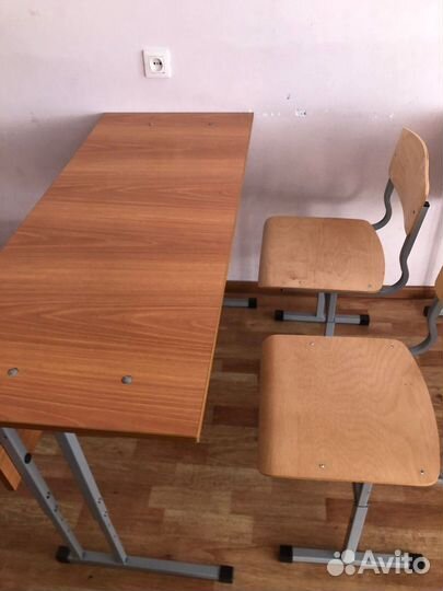 Парта школьная, стулья