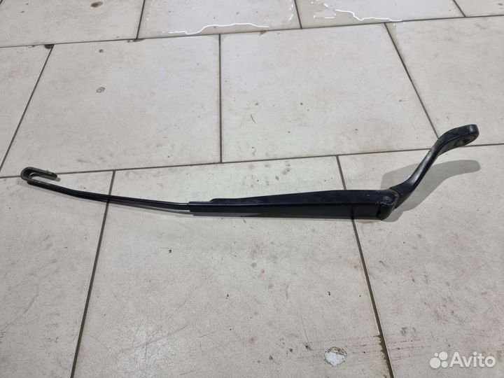 Поводок дворников правый Форд Гелакси