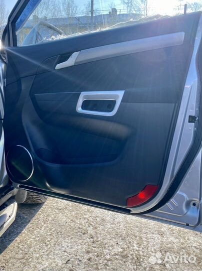 Продам обшивки дверей опель антара