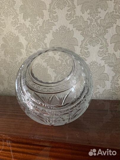 Ваза хрустальная