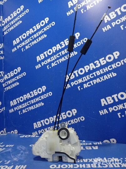 Передний правый замок двери Honda Fit хэтчбек 2012