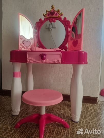 Туалетный столик с зеркалом детский