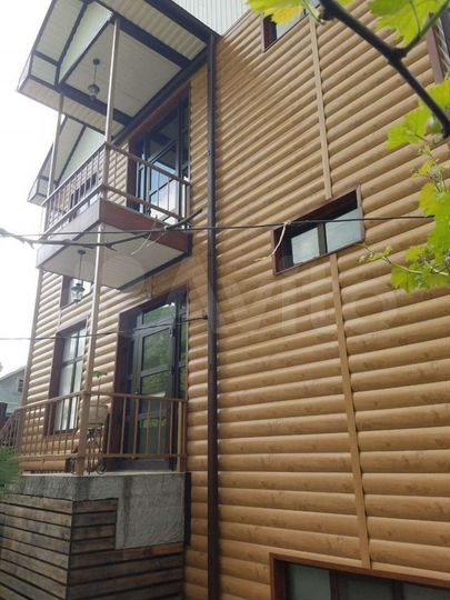 Дом 297 м² на участке 6 сот.